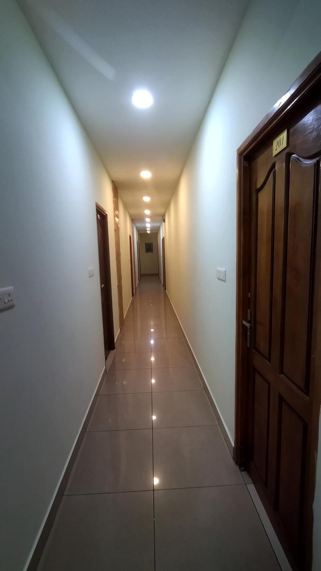 Chaplin Hotel Pondicherry Bagian luar foto
