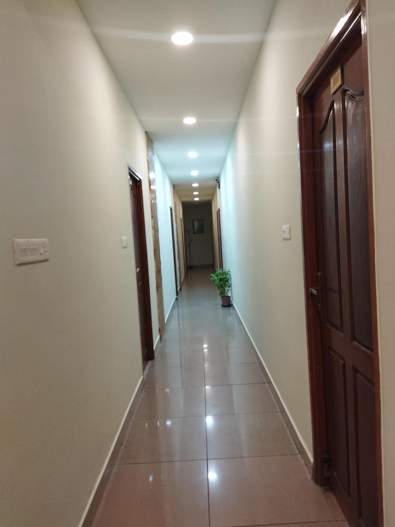 Chaplin Hotel Pondicherry Bagian luar foto