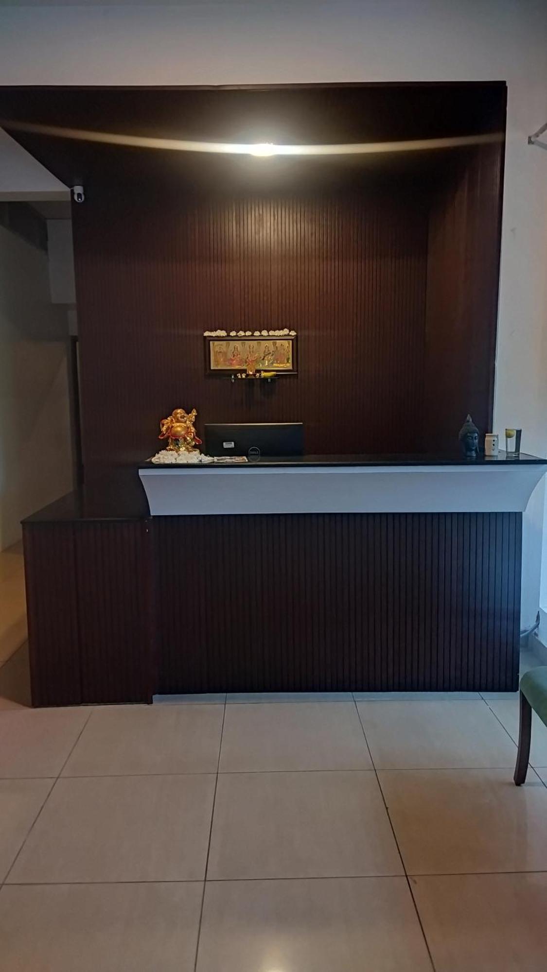 Chaplin Hotel Pondicherry Bagian luar foto
