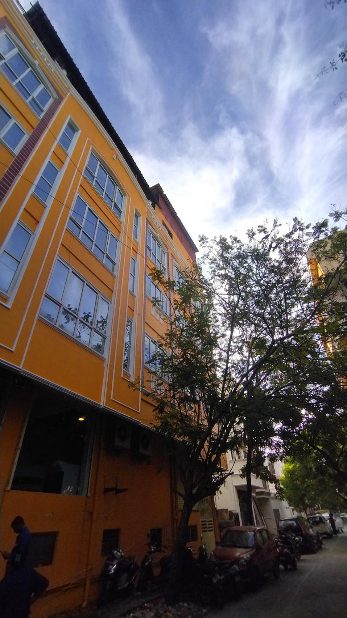 Chaplin Hotel Pondicherry Bagian luar foto