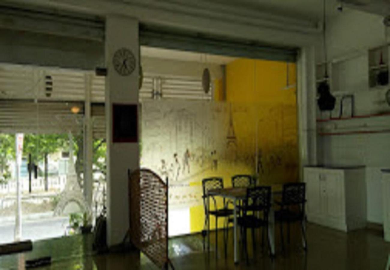 Chaplin Hotel Pondicherry Bagian luar foto
