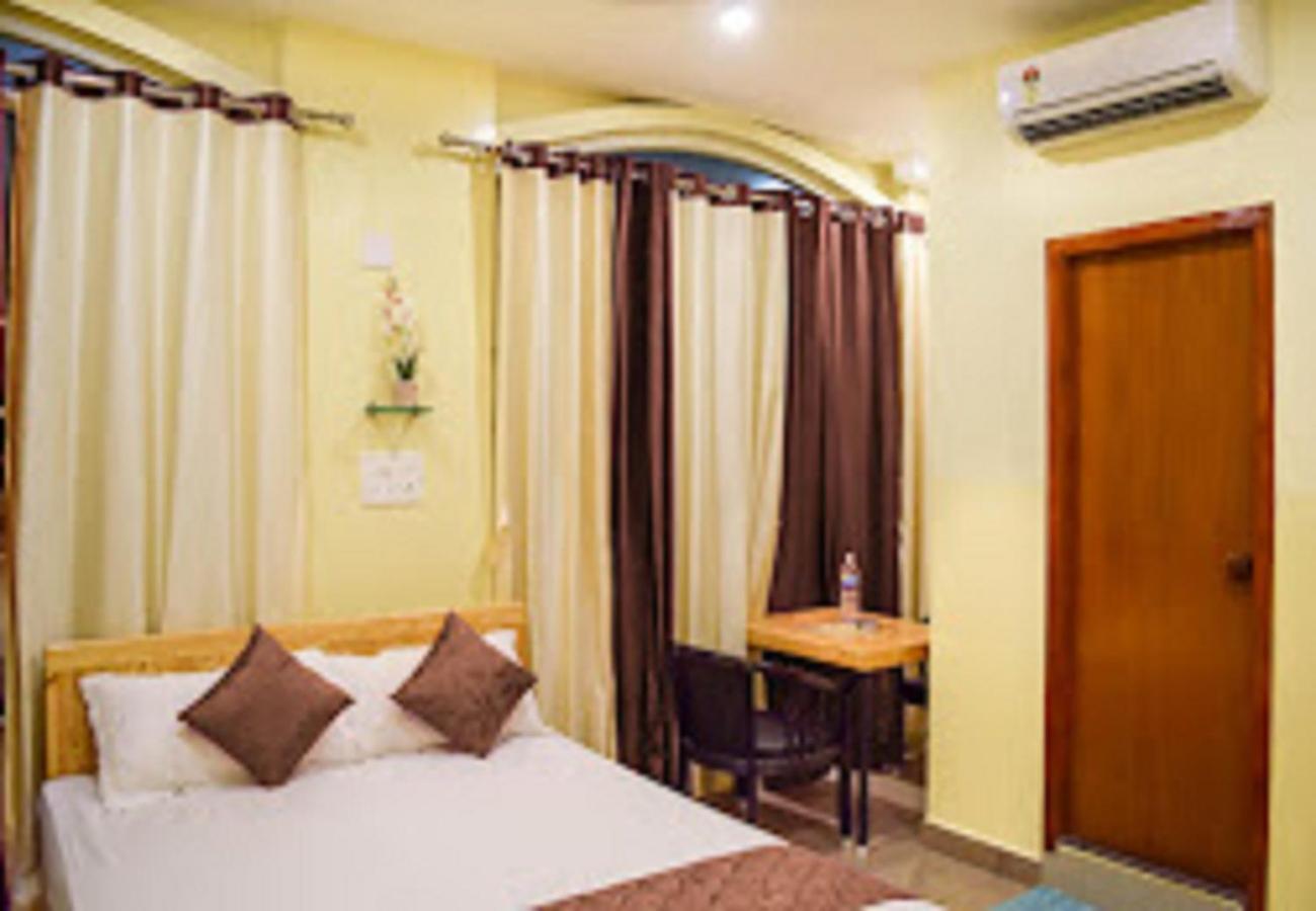 Chaplin Hotel Pondicherry Bagian luar foto