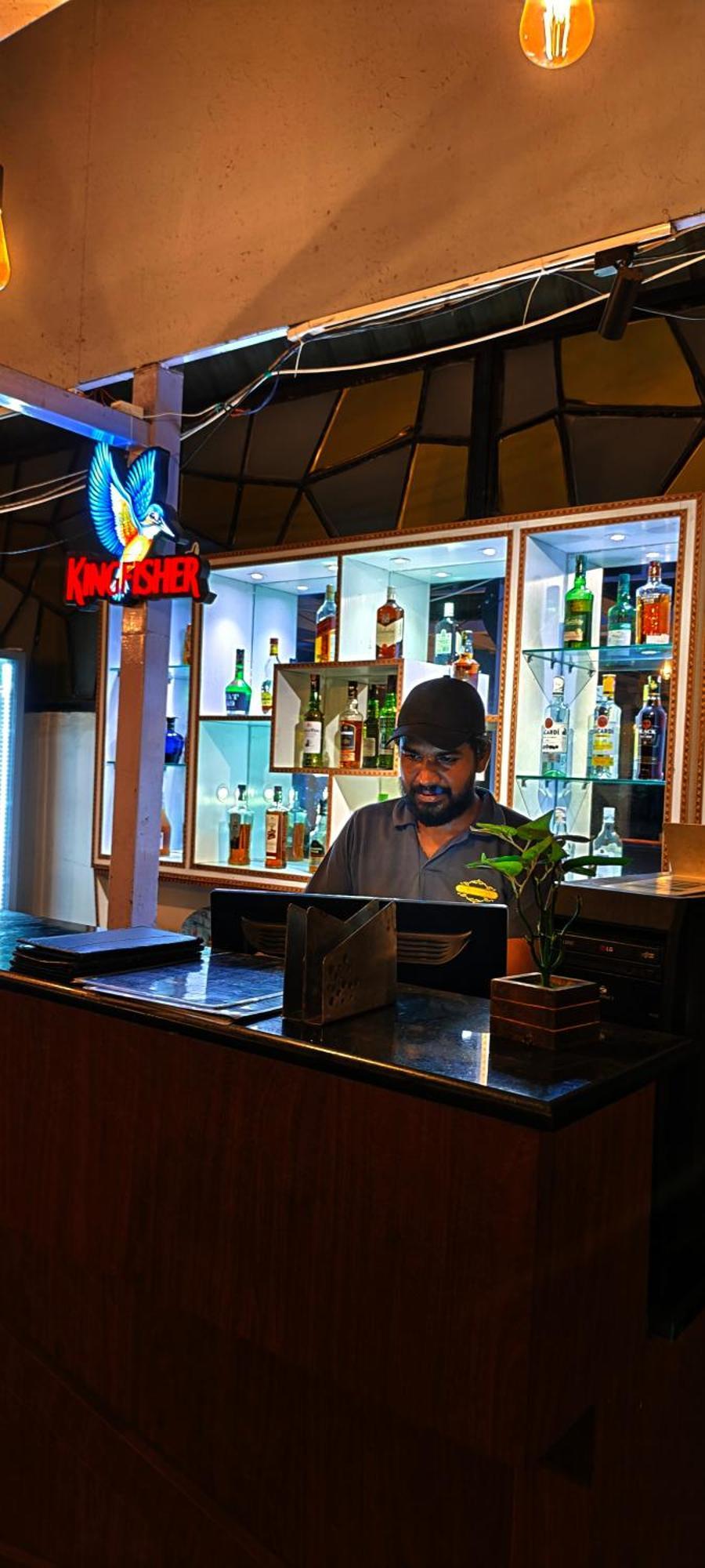 Chaplin Hotel Pondicherry Bagian luar foto