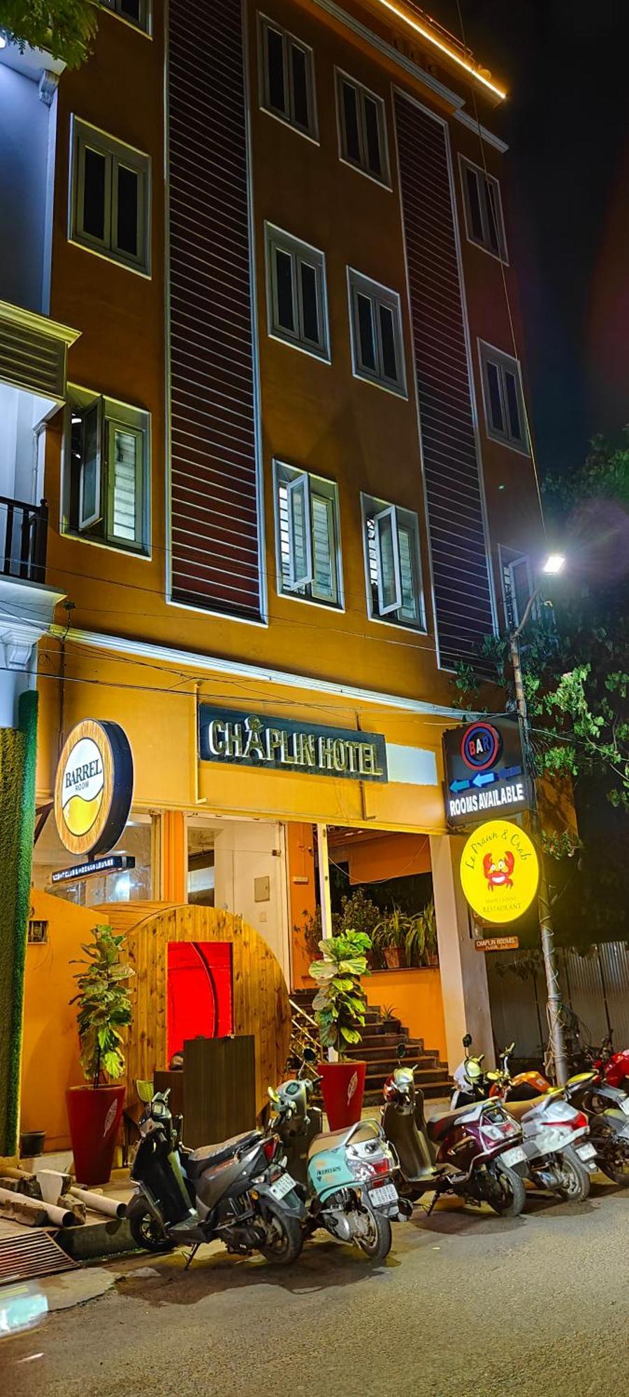 Chaplin Hotel Pondicherry Bagian luar foto
