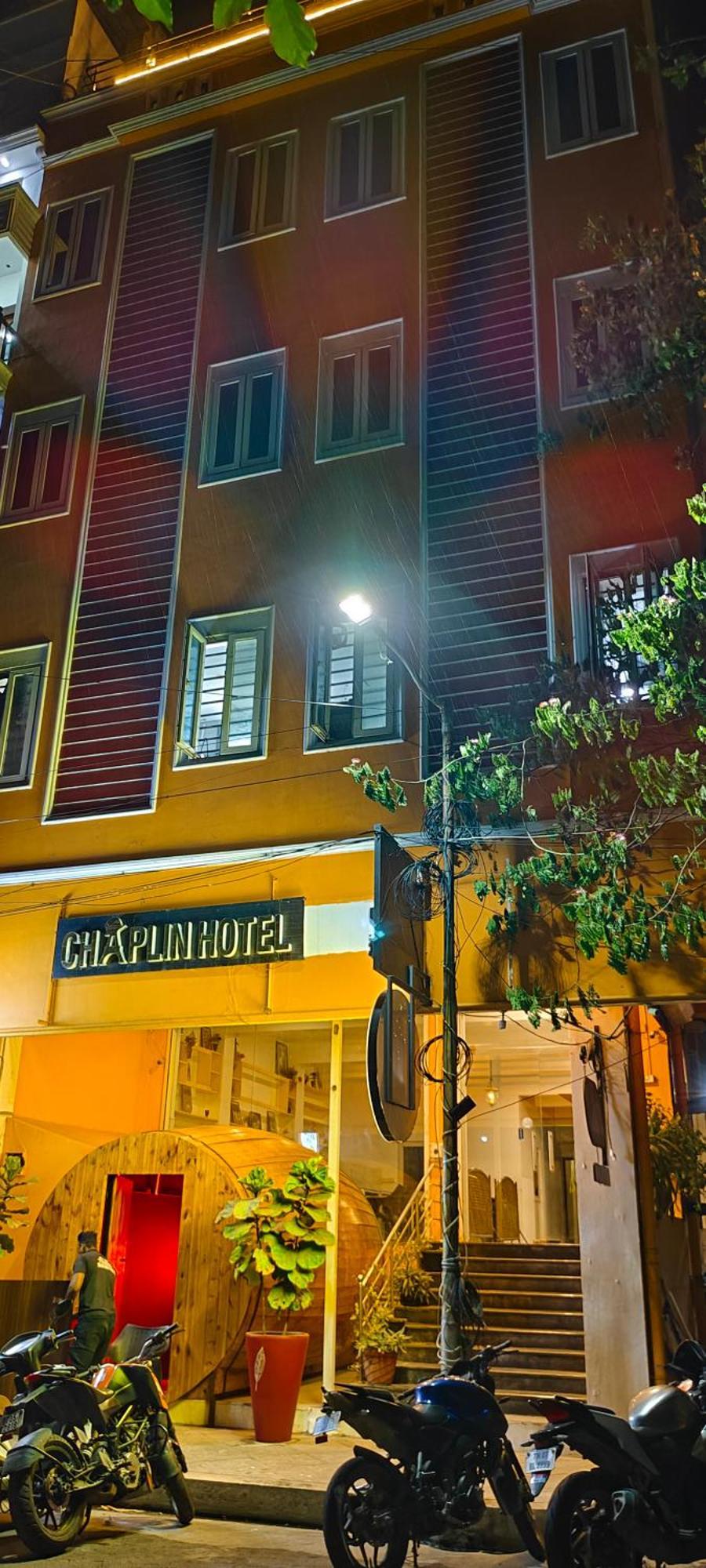 Chaplin Hotel Pondicherry Bagian luar foto